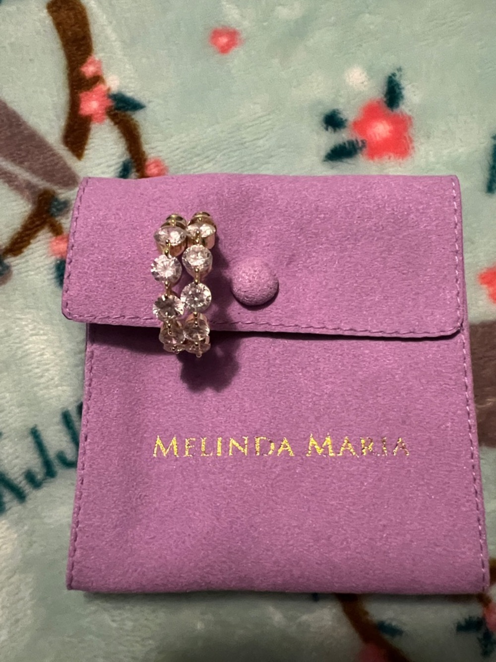 NWT! Melinda Maria Gold-Tone She’s an Icon 1” Hoop Earrings